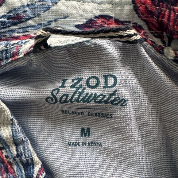 NWT Izod Salt Water Set of 2 Relaxed Button up shirts Medium  Dockside Chambray - Picture 4 of 12